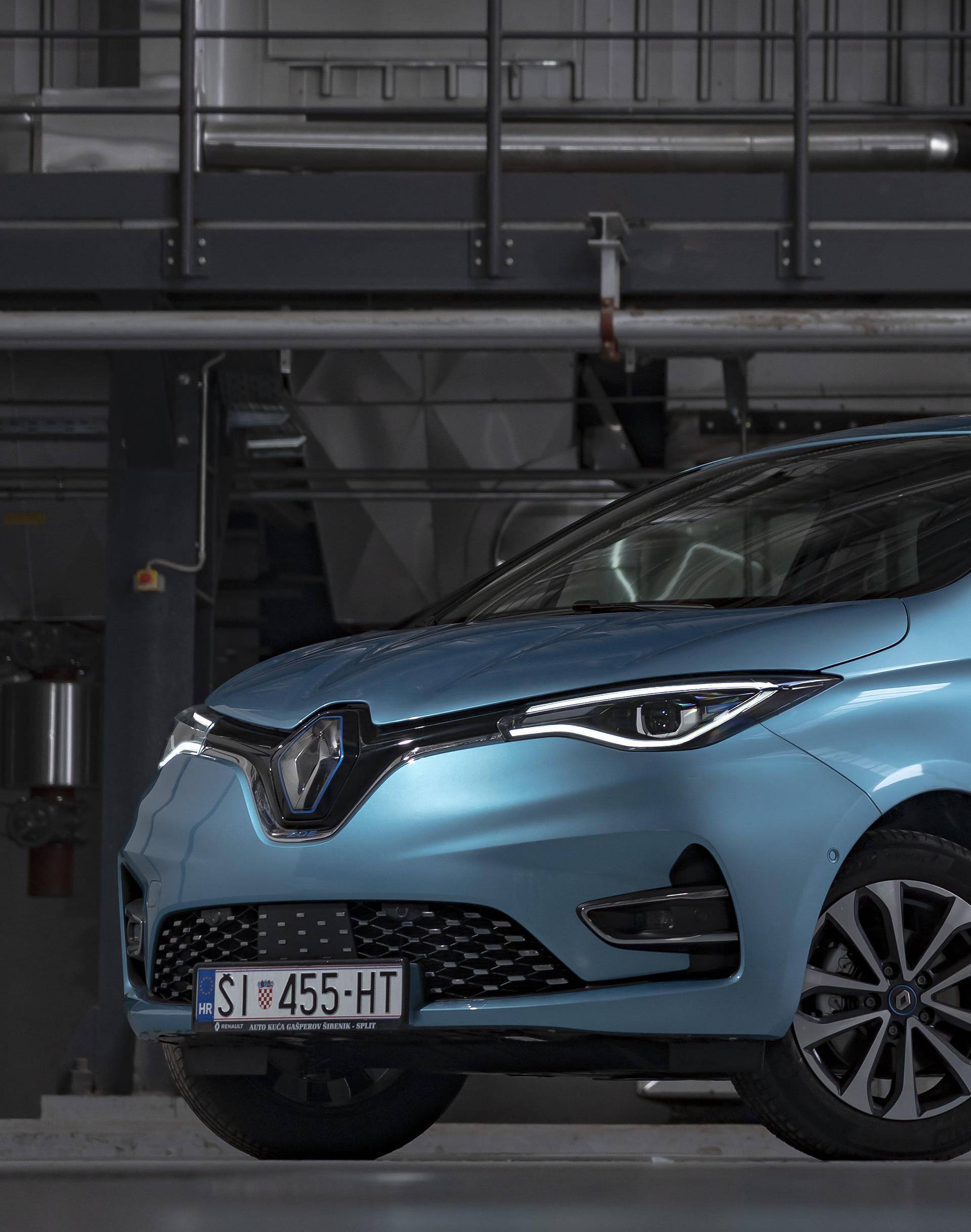 Vozili smo novi Renault Zoe: Bolji u svemu i vozi još dalje