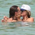 FOTO Heidi Klum tr&ccaron;kara u bikiniju i u&zcaron;iva u odmoru sa 17 godina mla&dstrok;im suprugom