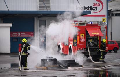 U Jankomiru izbio požar u Rimčevom skladištu, poručuju da je to 'toplinski incident'