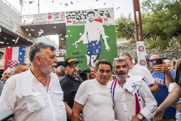 Split: Otkrivanje murala Blaža Sliškovića Bake na Splitskom Mertojaku