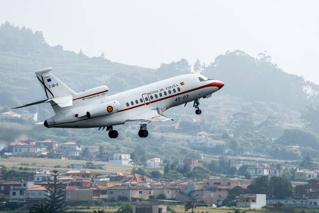 Pope Leo XIV's departure from Tenerife Norte Airport is delayed following a technical issue, according to local media