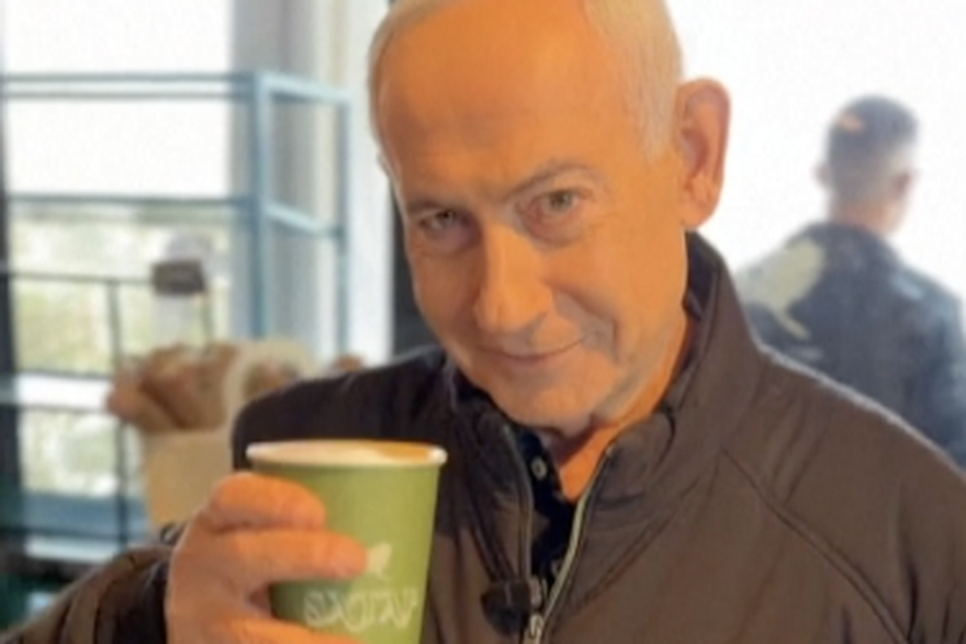 Netanyahu demantirao glasine o svojoj smrti: '&Zcaron;elite li izbrojati koliko imam prstiju?'