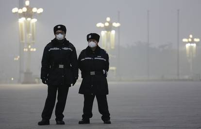 "Crveni alarm" po prvi put u Pekingu zbog zagađenog zraka