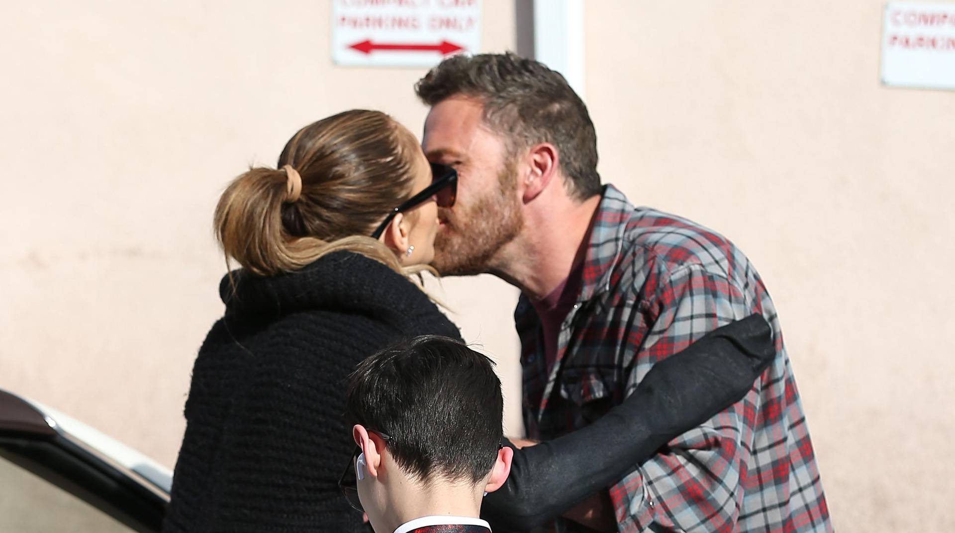 Ben Affleck And Jennifer Lopez With Son Max In Westwood At Mexican Restaurant, Tacos Tu Madre
