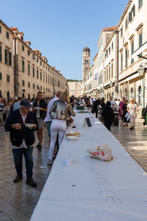 Dubrovnik: Tradicionalna Dubrovačka trpeza na Stradunu