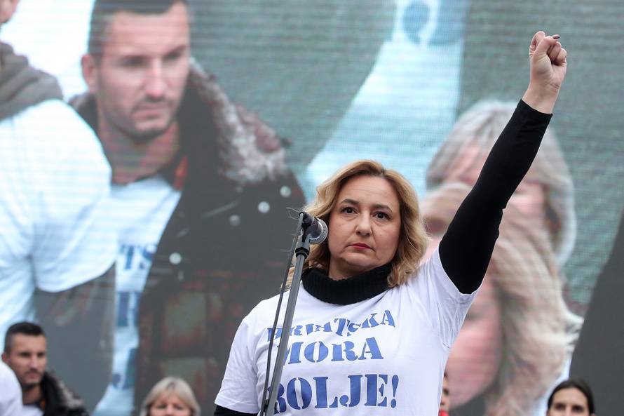 'Vlada je najgori razred' i ostali genijalni transparenti učitelja