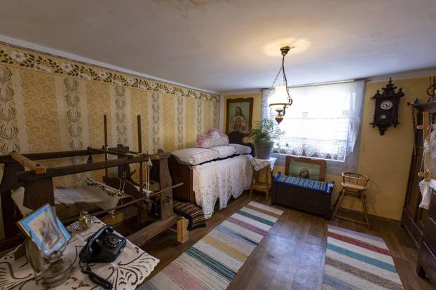 Komletinci: Obitelj Čelebić njeguje stare slavonske običaje