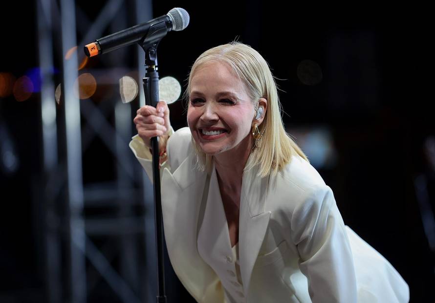 Split: Jelena Rozga na završnom koncertu Sudamje  pred brojnom publikom na rivi