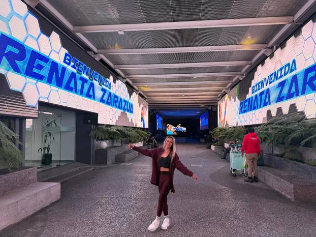 FOTO Tko je tenisačica čija je fotka u toplesu šokirala svijet?