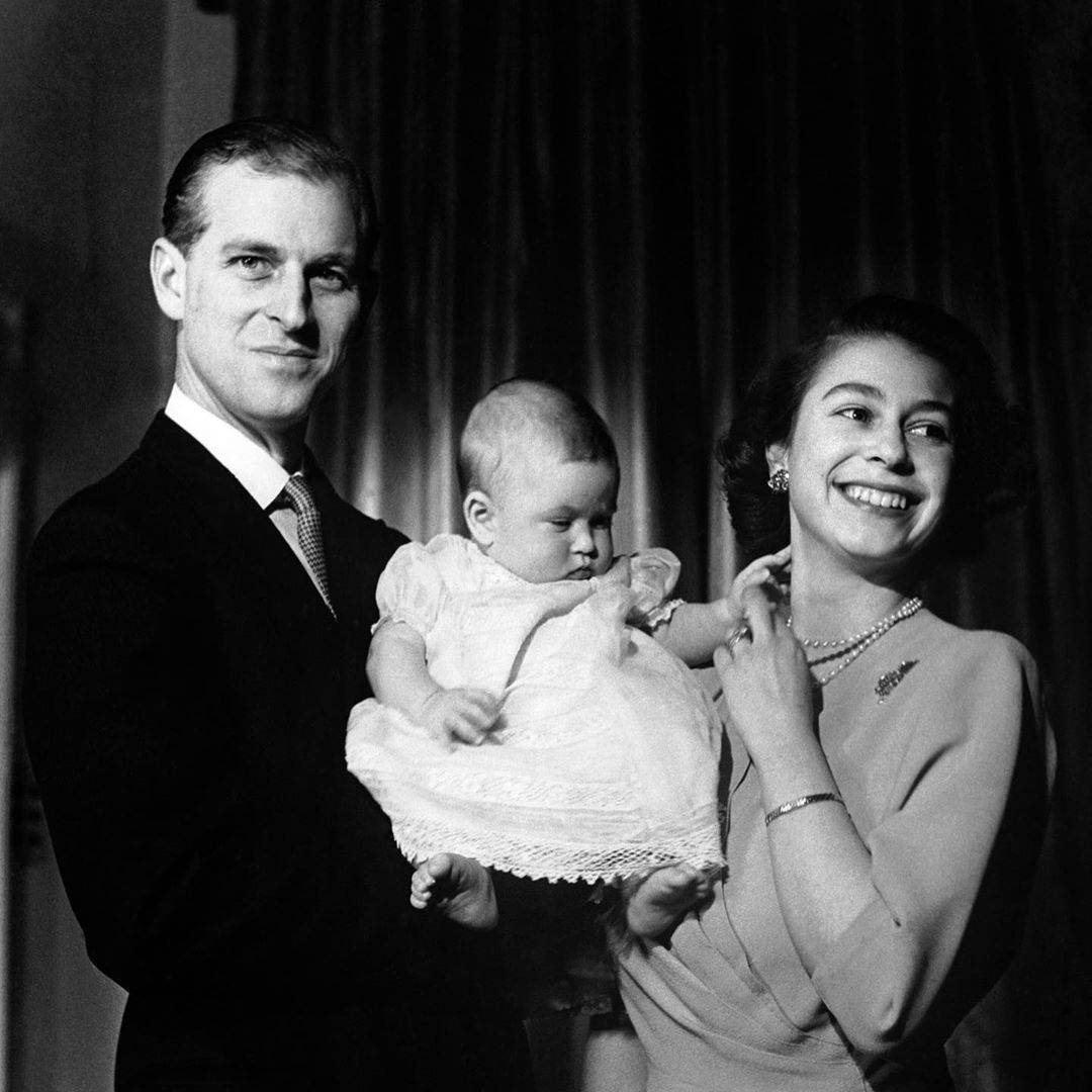 Princ Filip slavi 99. rođendan: Suprugu kraljicu je upoznao kao dijete, a rod su u trećem koljenu