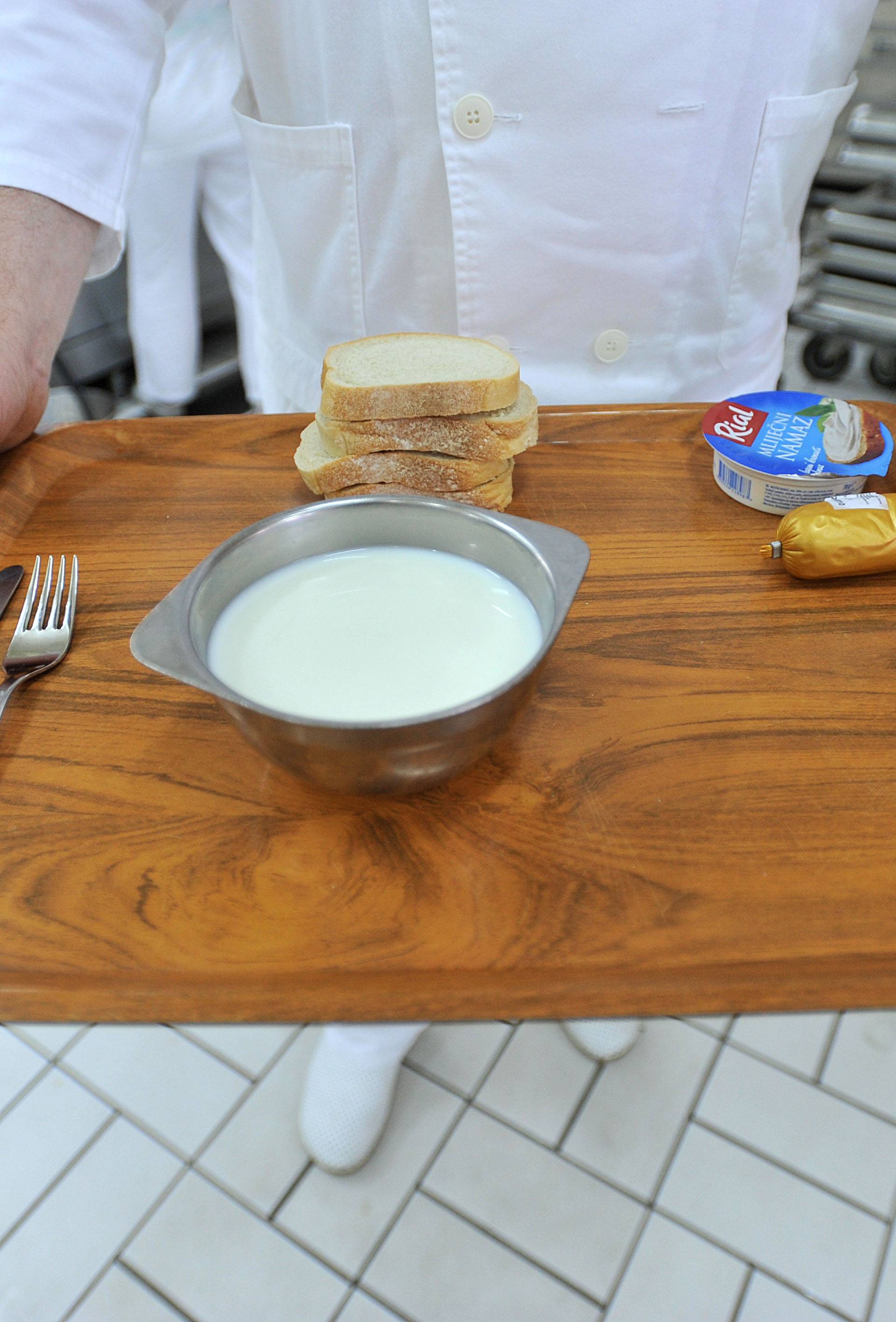 Prvo jutro Gazde u Remetincu: Kruh, namaz, čaj i običan WC