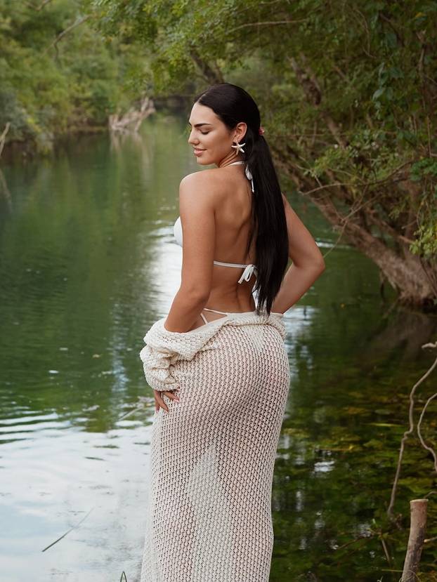 FOTO Vatrena crnka Anamaria zapalila mreže: Pogledajte njezinu besprijekornu figuru