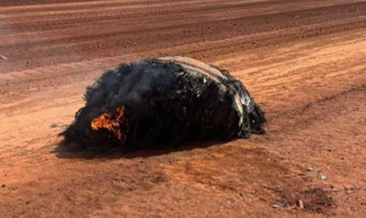 FOTO Misteriozni gorući objekt pao je u australsku pustinju