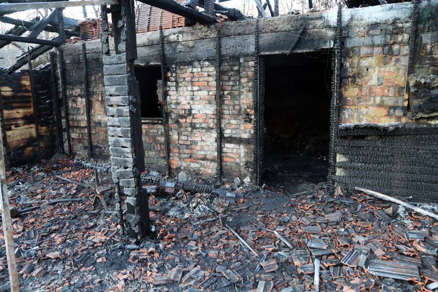 Od doma je ostalo tek zgarište: 'Najviše boli što je tako umrla'