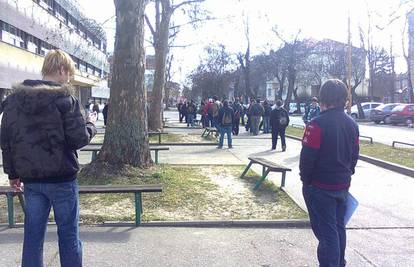 Osijek: Evakuirali su školu zbog lažne dojave o bombi