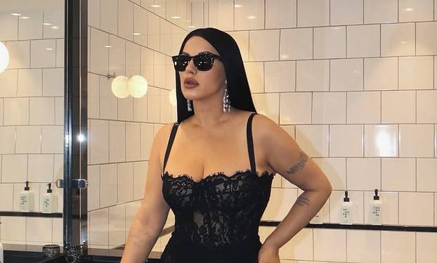 FOTO Seka Aleksić oduševila je fanove novom figurom: 'Kažu mi da sad izgledam bolje...'