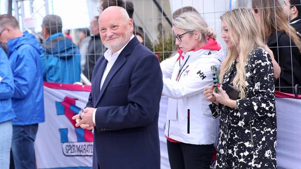 Split: Zlatko Mateša na cilj 24. Split maratona stigao u društvu supruge Blanke