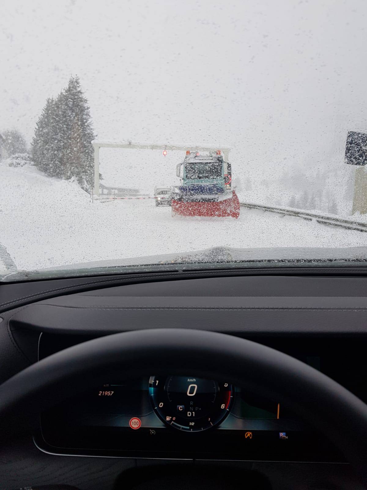 Vapaj zametenih Hrvata: Strah nas je, molimo se da preživimo