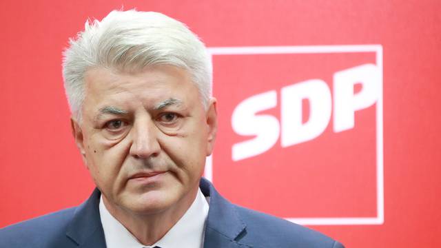 Zagreb: U SDP-u prebrojani gotovo svi glasovi, u drugi krug  idu Grbin i Kolar