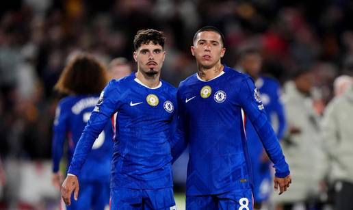 Chelsea u nadoknadi ostao bez pobjede, Spursima derbi protiv rivala, tri boda uzeo i Arsenal