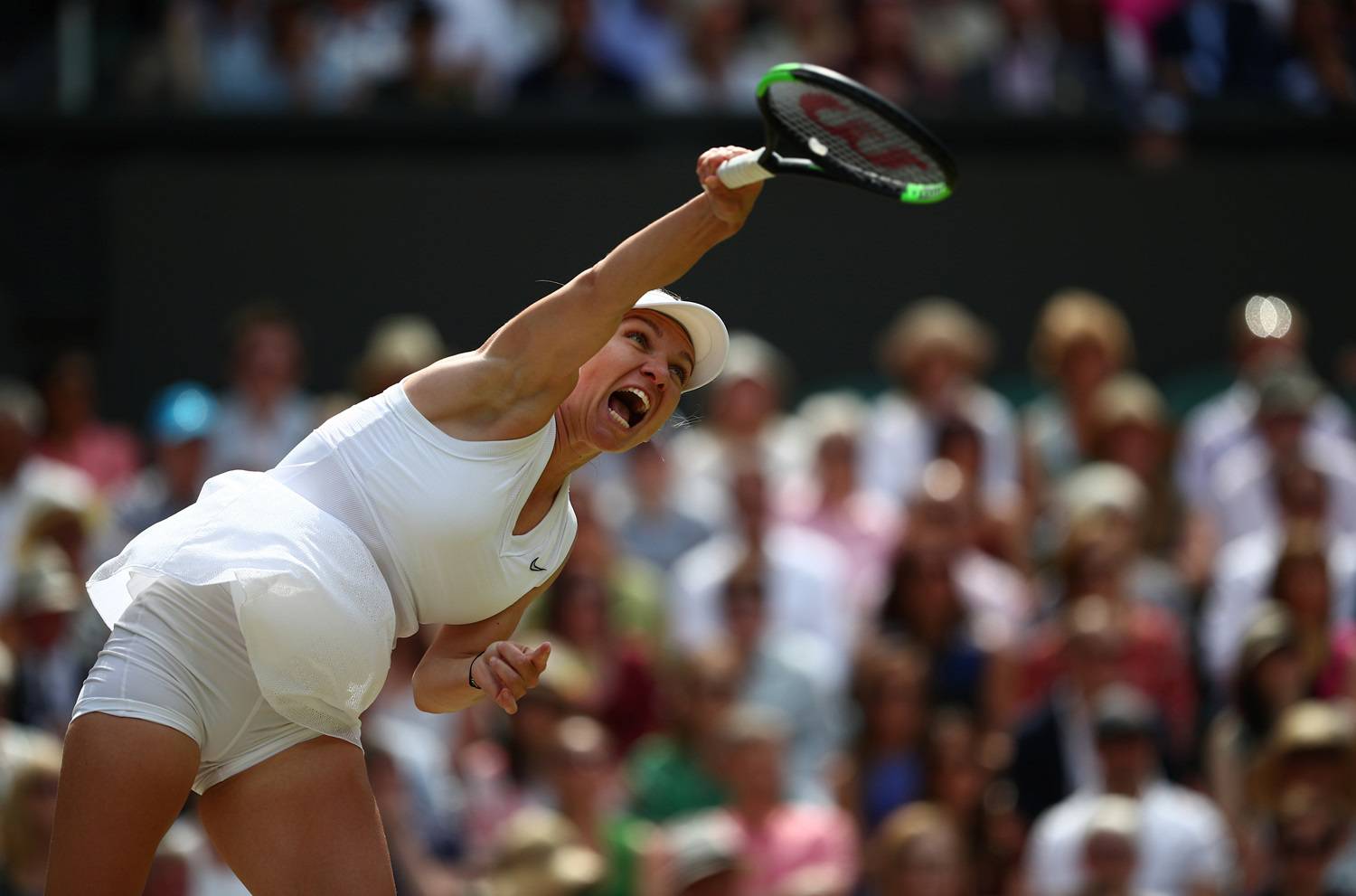 Halep pomela Serenu! Uzela je prvi Wimbledon za 55 minuta