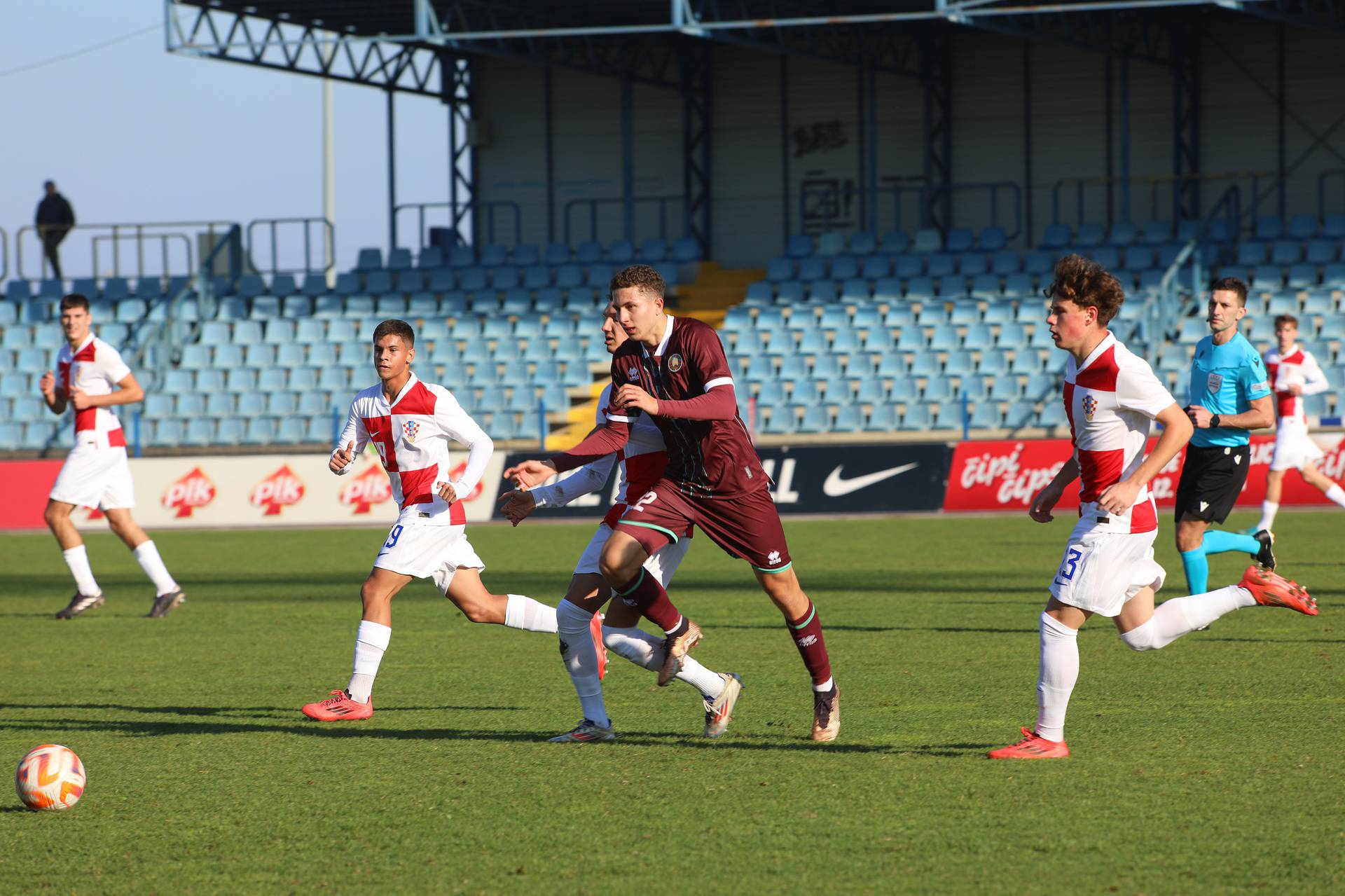 Karlovac:Utakmica Hrvatska - Bjelorusija U-19