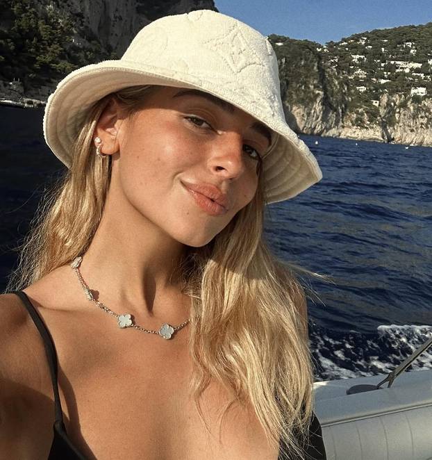 FOTO Ovo su 'crvene vražice':  Nogometaši Belgije ljube prave ljepotice. Upoznajte dame...
