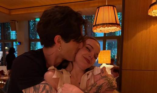 Pjevač Måneskina skoro će stati pred oltar? Damiano navodno zaručio djevojku Dove Cameron