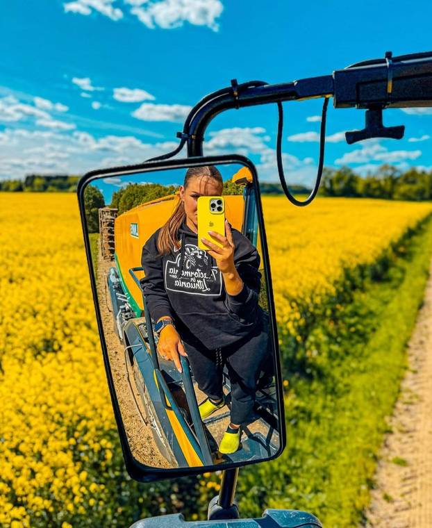 FOTO Vruća farmerica: Vozim traktor i radim teške poslove, ali uvijek u top kombinacijama