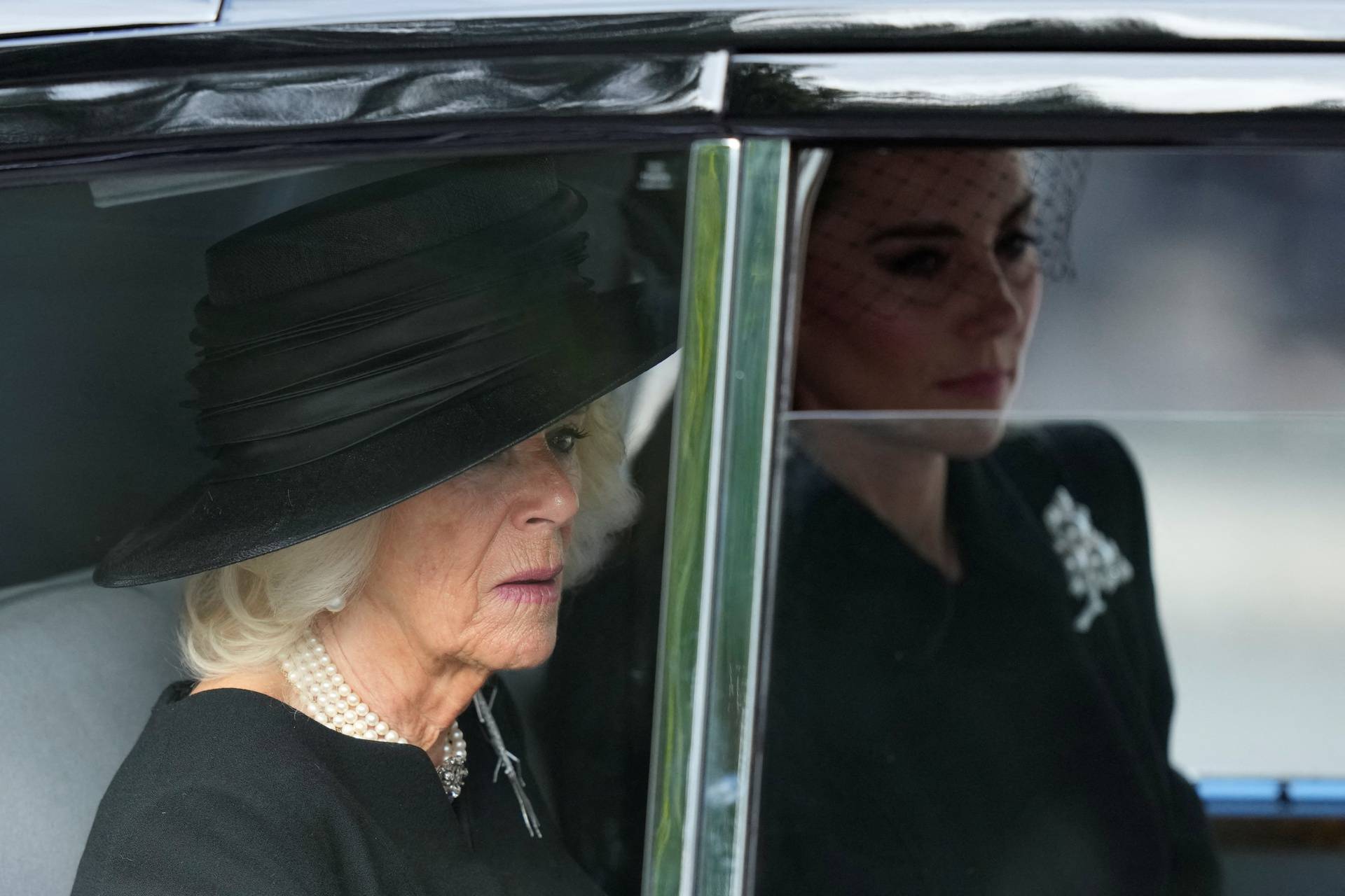 Britain mourns Queen Elizabeth