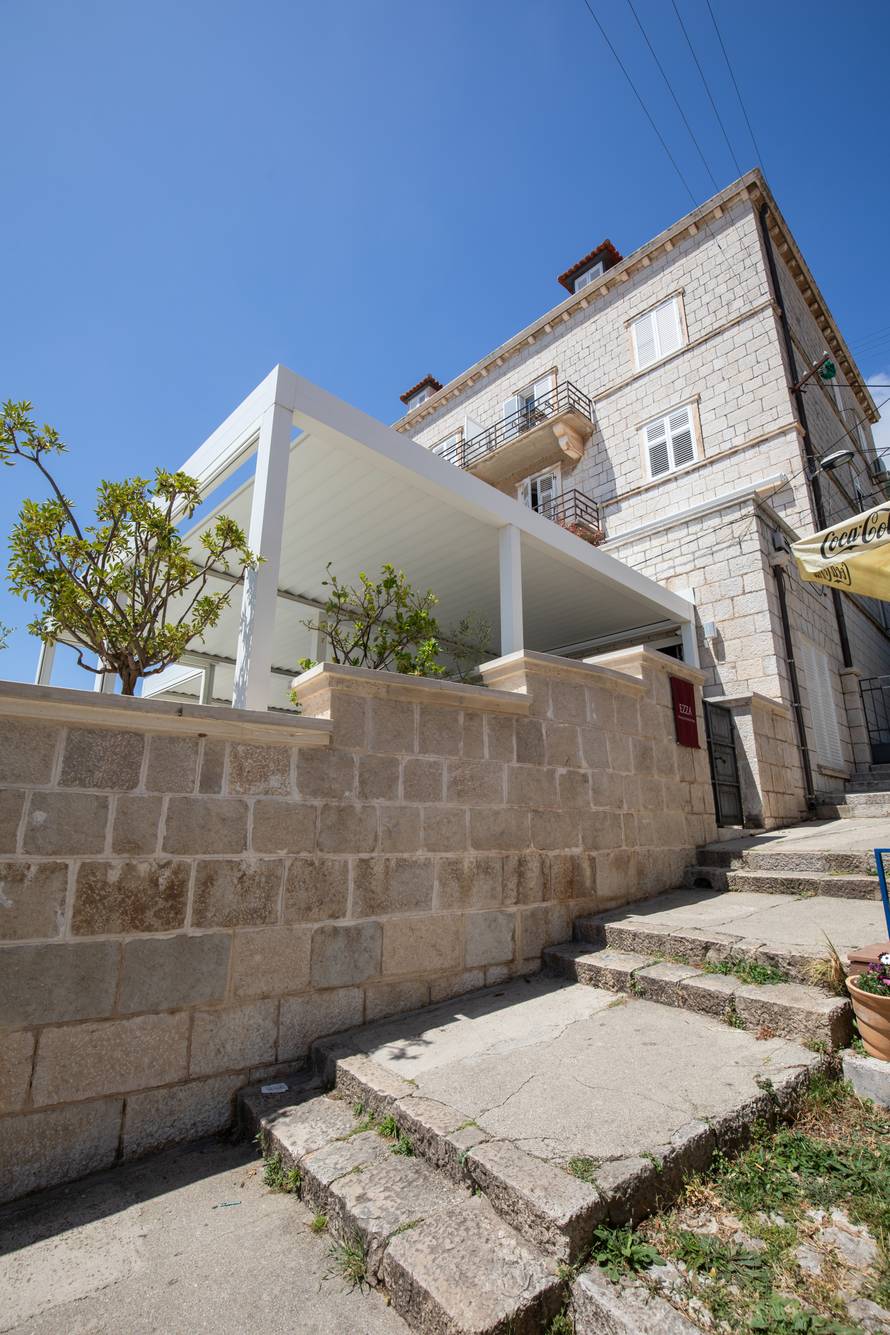24SATA Dubrovnik: Restoran Ezza Edina Džeke