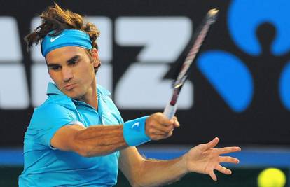 Naslov na otvorenju sezone: Federer lako s Davidenkom