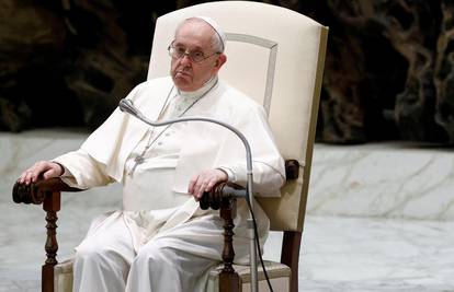 Papa Franjo: Razmišljam o putu u Ukrajinu. Pozvali su me