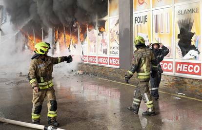 VIDEO Nakon Beograda, zapalio se i trgovački centar u Sarajevu, vatrogasci se bore s buktinjom
