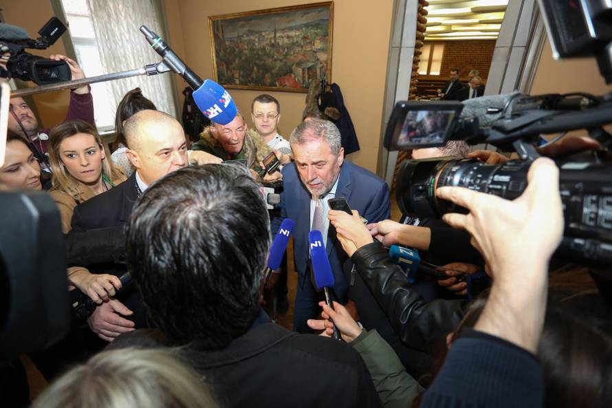 Bizarno ukazanje bolesnog Milana Bandića u Skupštini