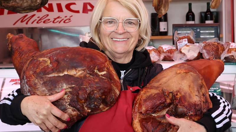 FOTO Pogledajte ponudu i cijene na šibenskoj tržnici uoči Uskrsa