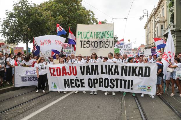 Zagreb: Veliki prosvjed u Zagrebu zbog zagađenja i opasnog otpada u Lici