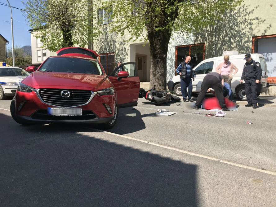 Motociklist se zabio u auto: 'Kaciga letjela desetak metara'