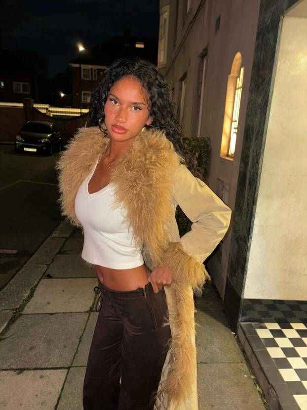 Šuškalo se da joj dečko spava sa zvijezdom platforme za odrasle. Objavom ušutkala sve tračeve