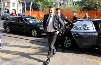 'Nećemo povući veleposlanika iz Srbije, nema potrebe za tim'