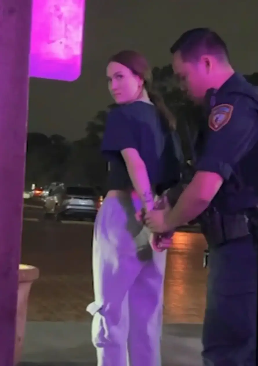 Tinejdžerka pokazivala snimku seksa s bivšim da mu se osveti! Prijeti joj dvije godine zatvora