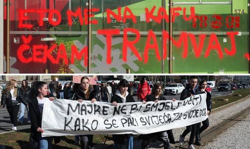 Tisu&cacute;e iza&scaron;le na ulice Sarajeva: Pogledajte srceparaju&cacute;u poruku na mjestu pogibelji mladi&cacute;a (23)