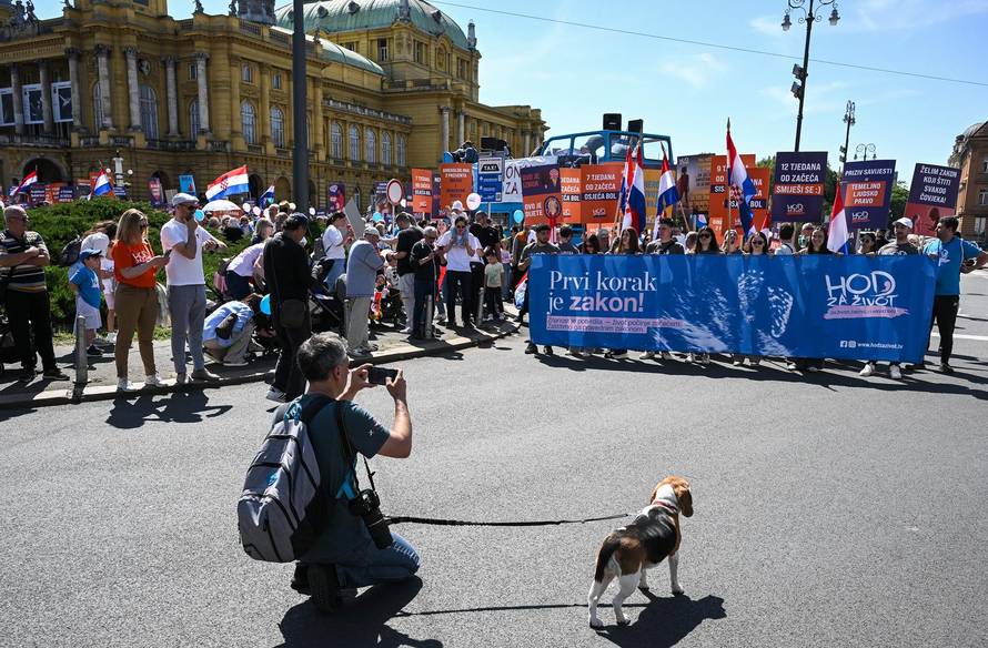 Zagreb: Manifestacija Hod za život pod geslom zaštite života i obitelji