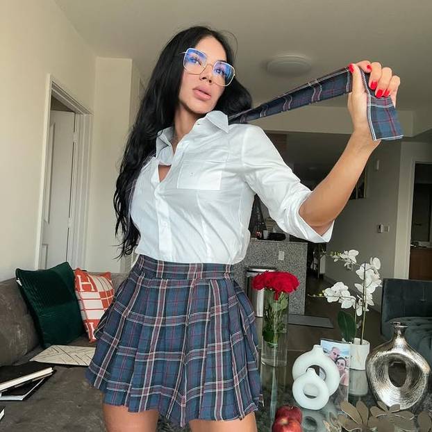 FOTO Želi imati najtanji struk na svijetu: Nosim korzet do 23 sata dnevno i želim srušiti rekord