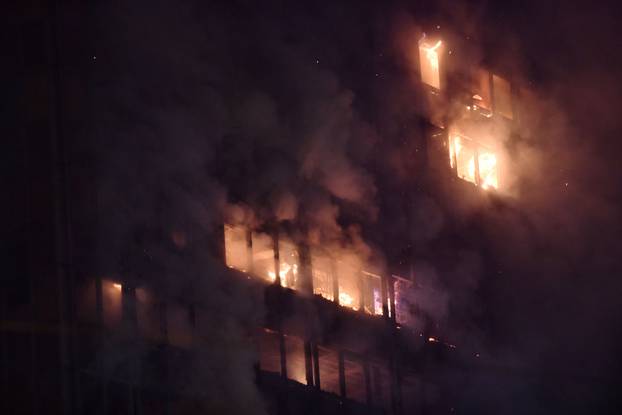 Zagreb: Pozar u Vjesnikovom neboderu