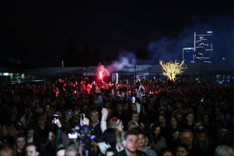 Suze i pjesma u Sarajevu u čast Halidu Bešliću