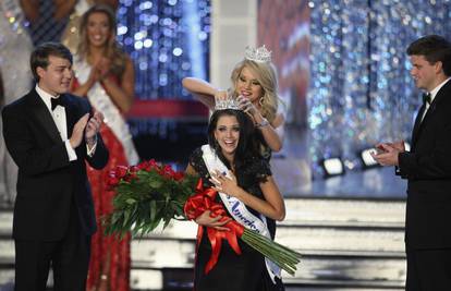 Laura Kaeppeler postala  Miss Amerike zbog oca kažnjenika