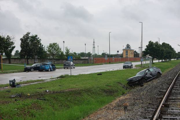 Teška nesreća u Županji, sudarila se tri vozila, jedna osoba poginula