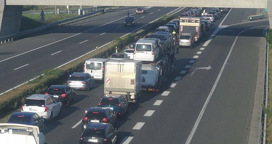 KAOS NA A1 Kolona duga 25 km zbog sudara prije Karlovca!