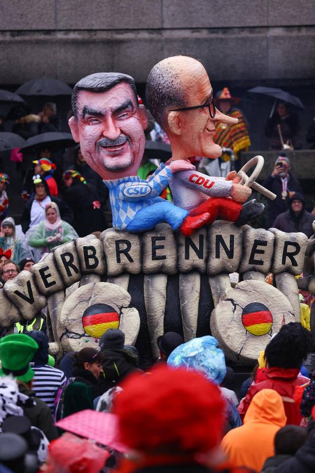 Rose Monday parade in Dusseldorf